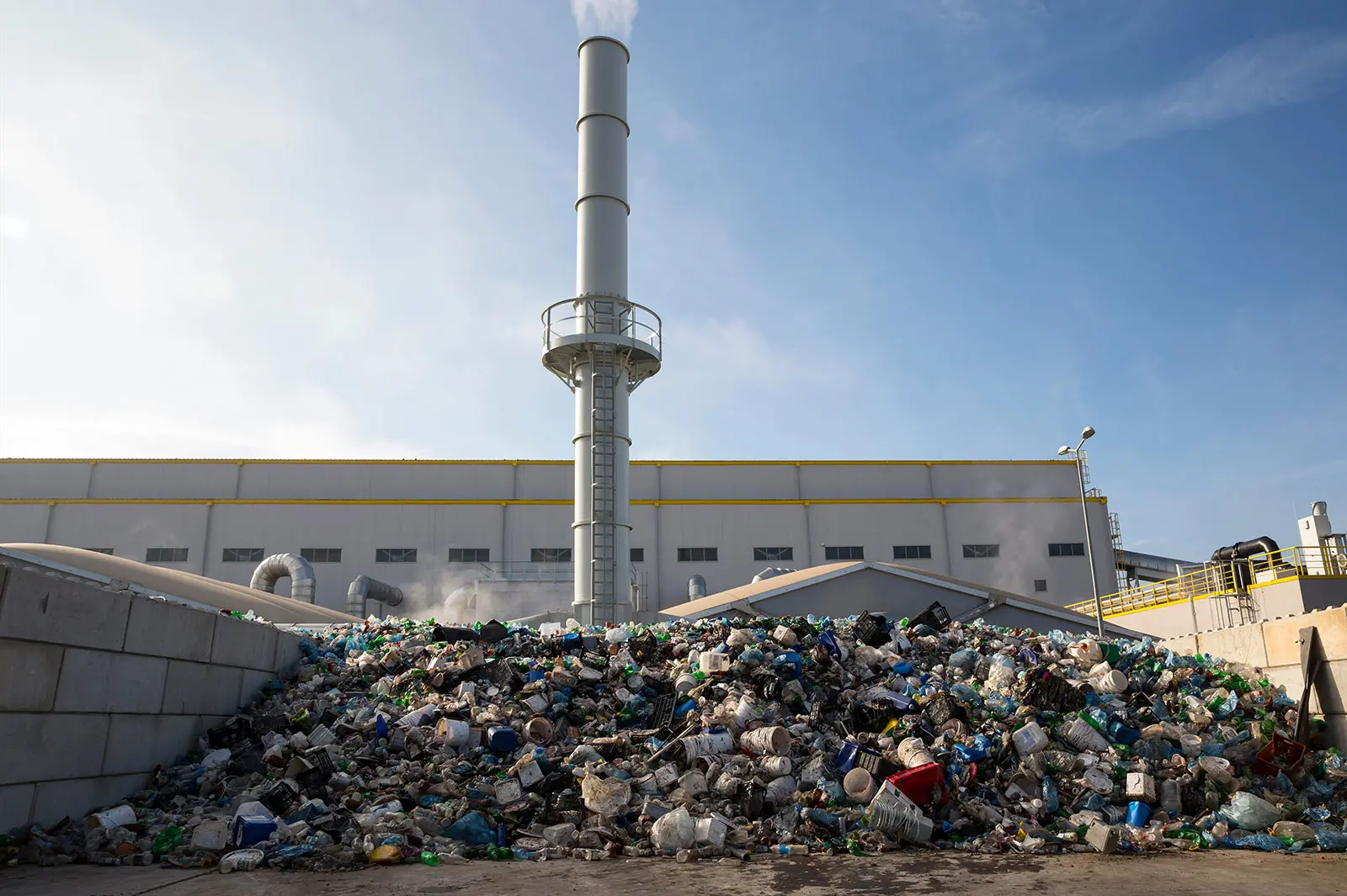 Sectors-Energy-from-Waste-EfW-shutterstock_1029545185